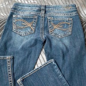 Boot cut jeans
